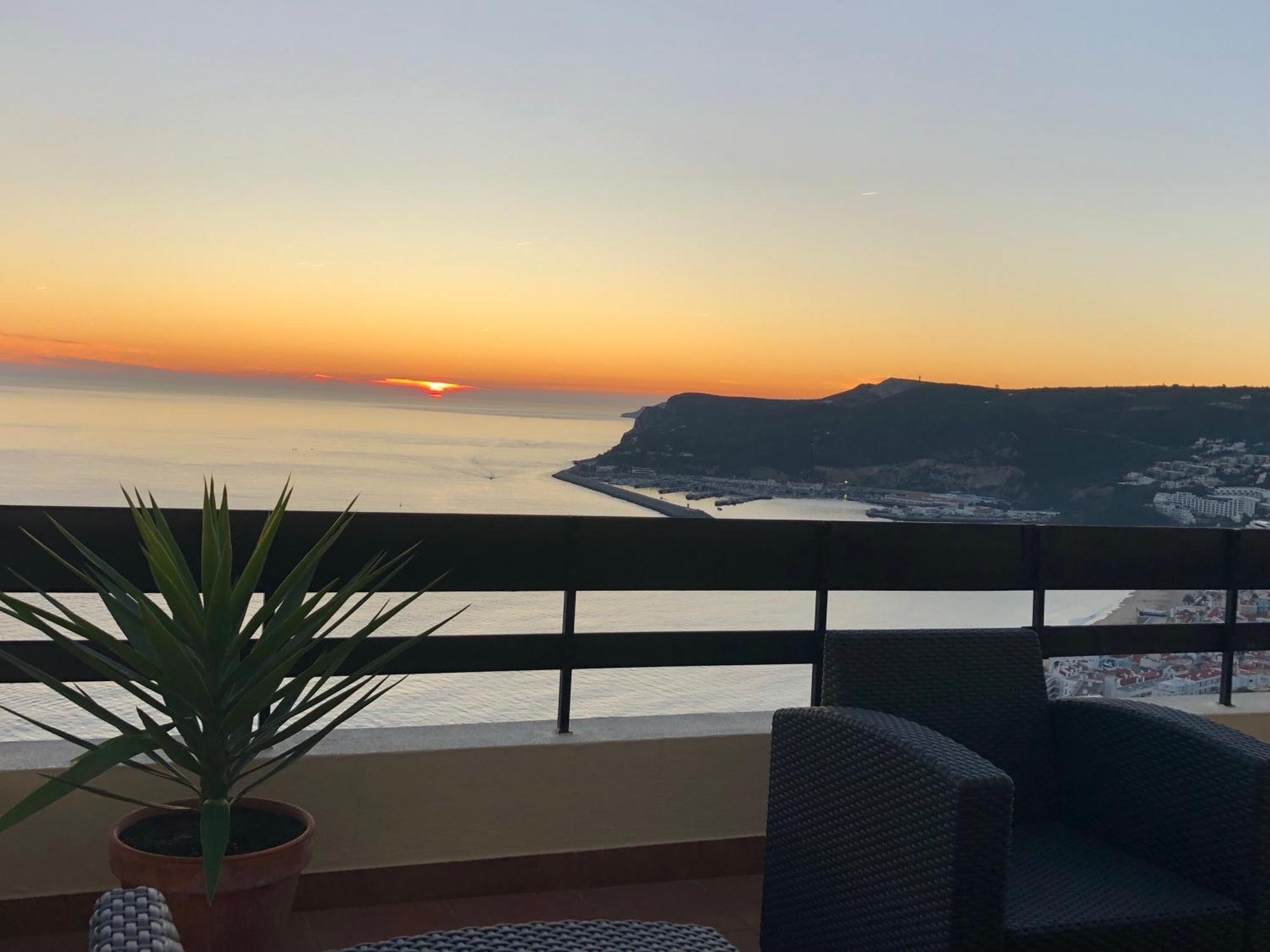 Apartment With A Stunning View Over Sesimbra Dış mekan fotoğraf
